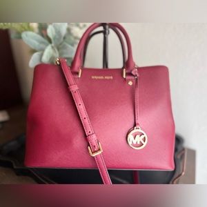 Michael Kors Medium Sutton Satchel Purse
